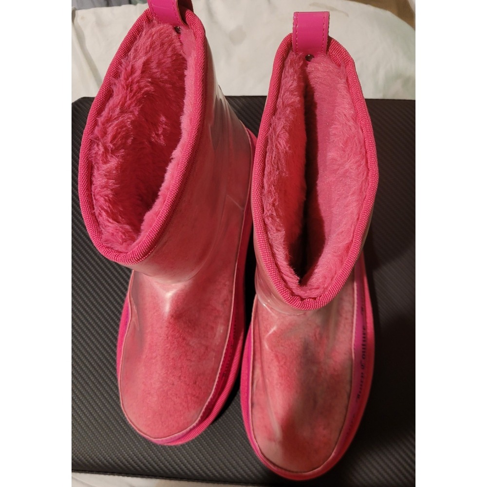 Juicy Couture Pink Ankle Snow Boots Lined Pull On Logo Accent Synthetic